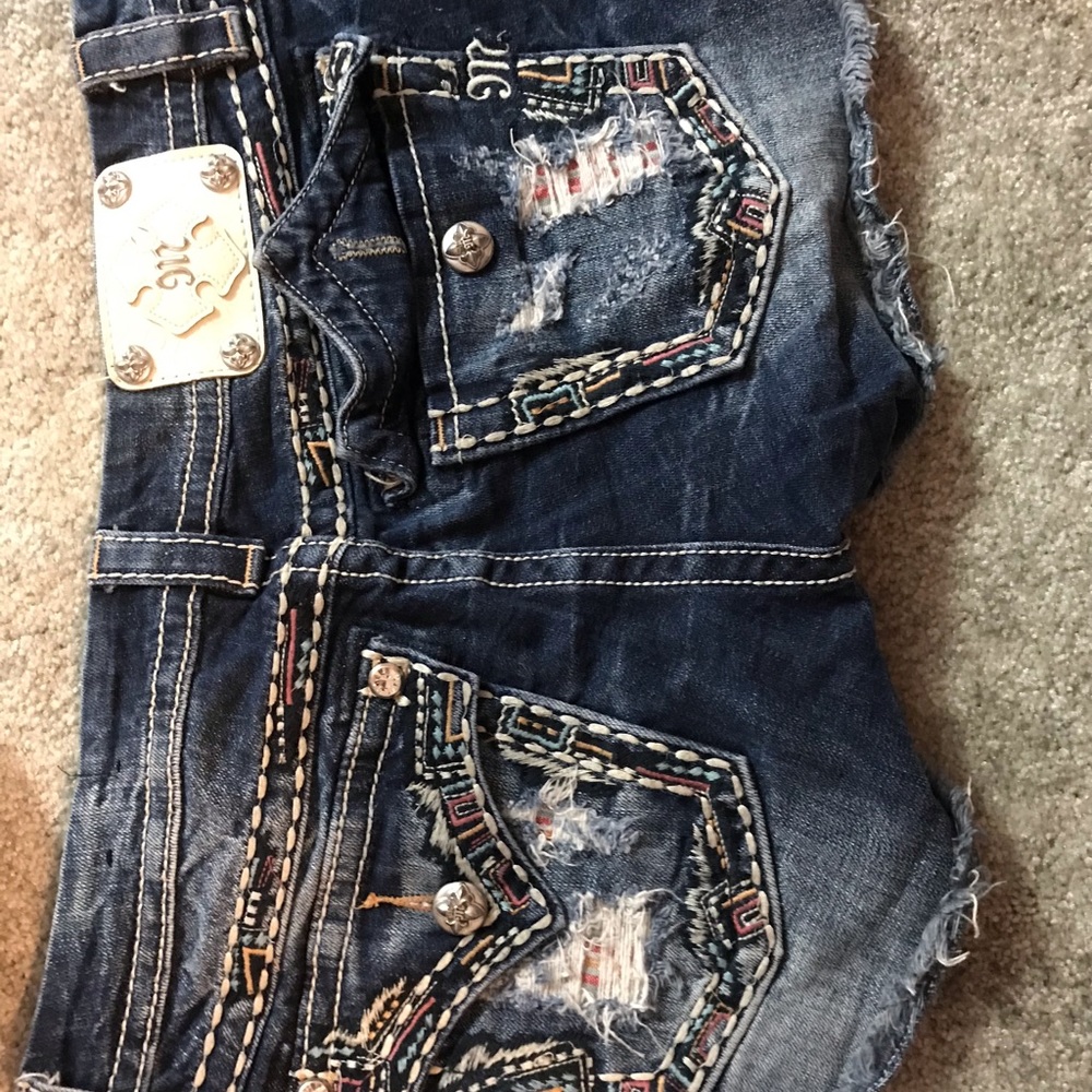 Miss Me brand. Size 29. Like new condition.